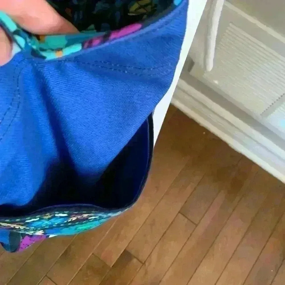 Vera Bradley satchel weekend bag or  diaper bag.Xl Size includes key hol… - Picture 3 of 6